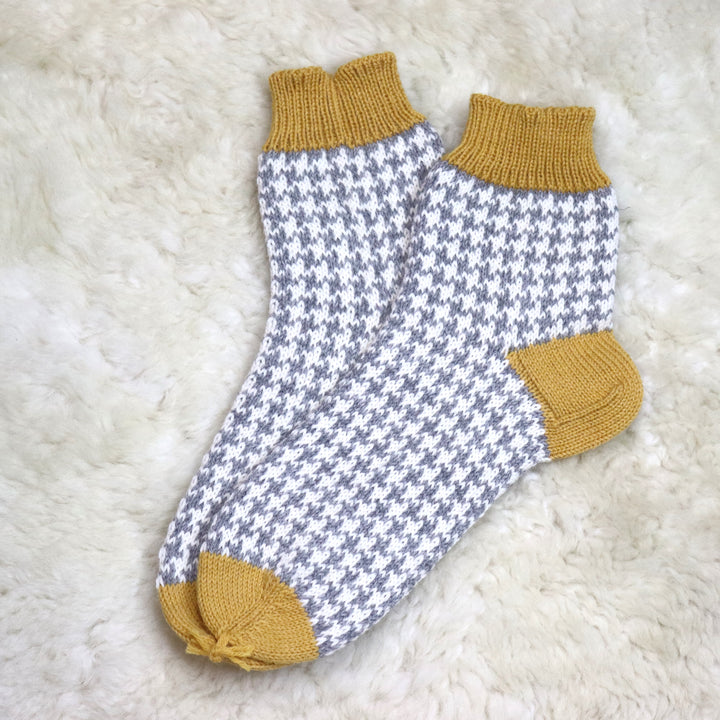 AVAILABLE AGAIN! Retro socks