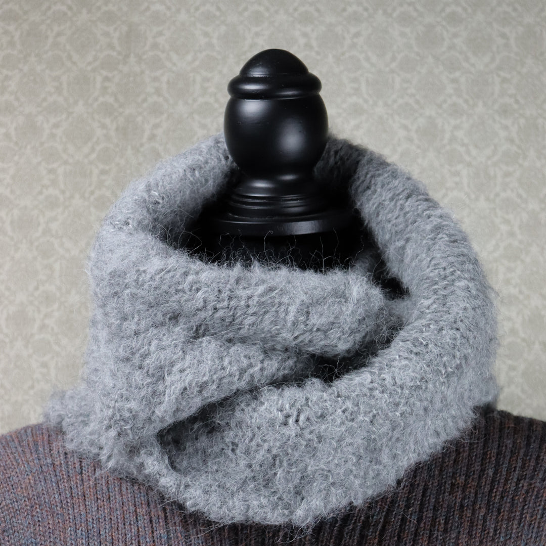 Soft alpaca wool infinity scarf - Puffy