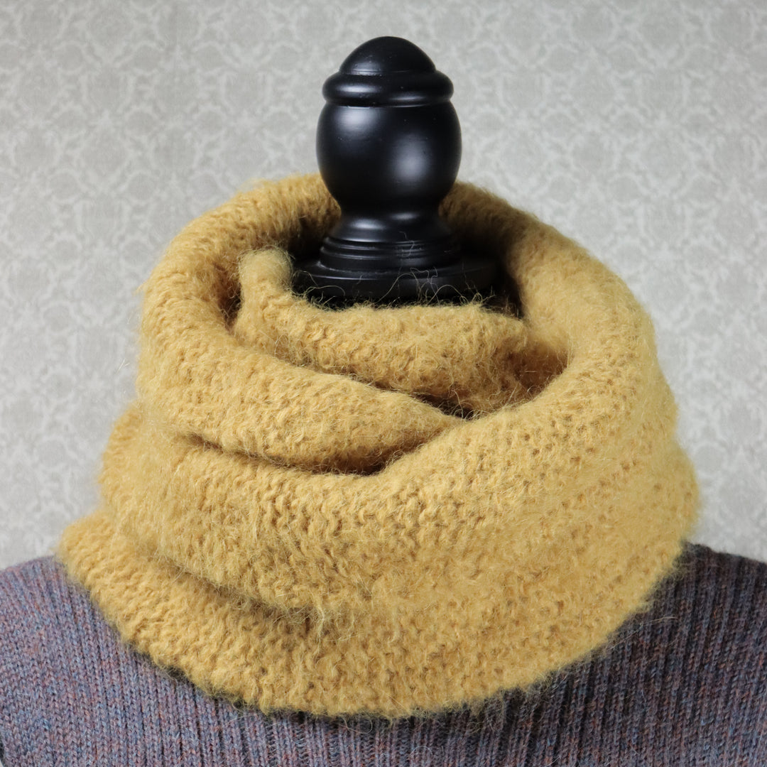 Soft alpaca wool infinity scarf - Puffy