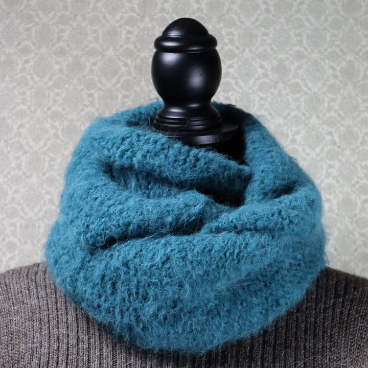 Soft alpaca wool infinity scarf - Puffy