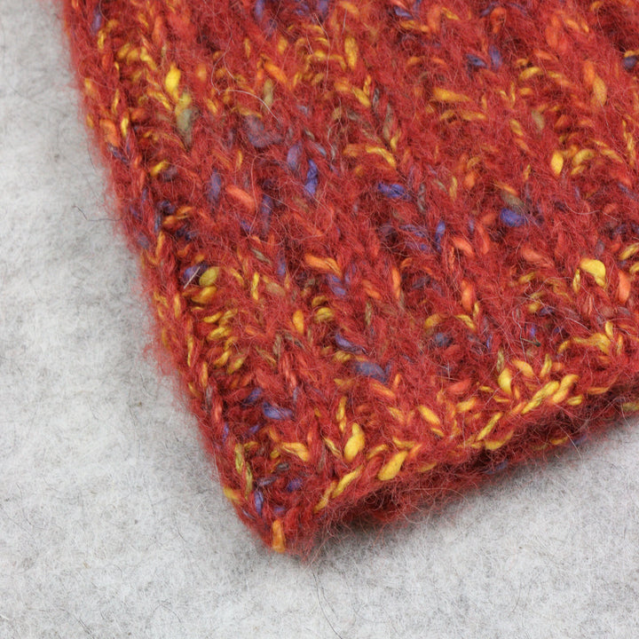 Hat made of blended yarn