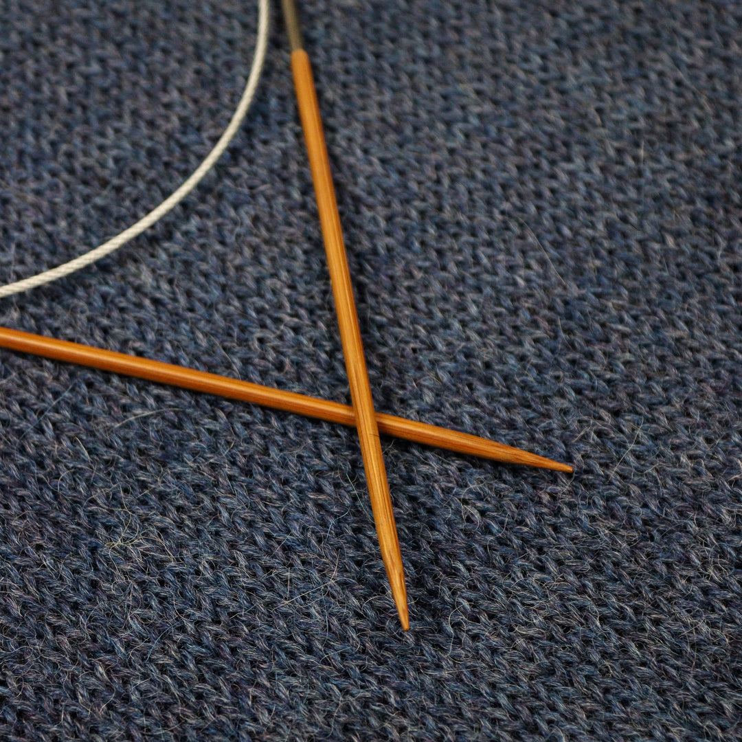 Circular needles with metal cable