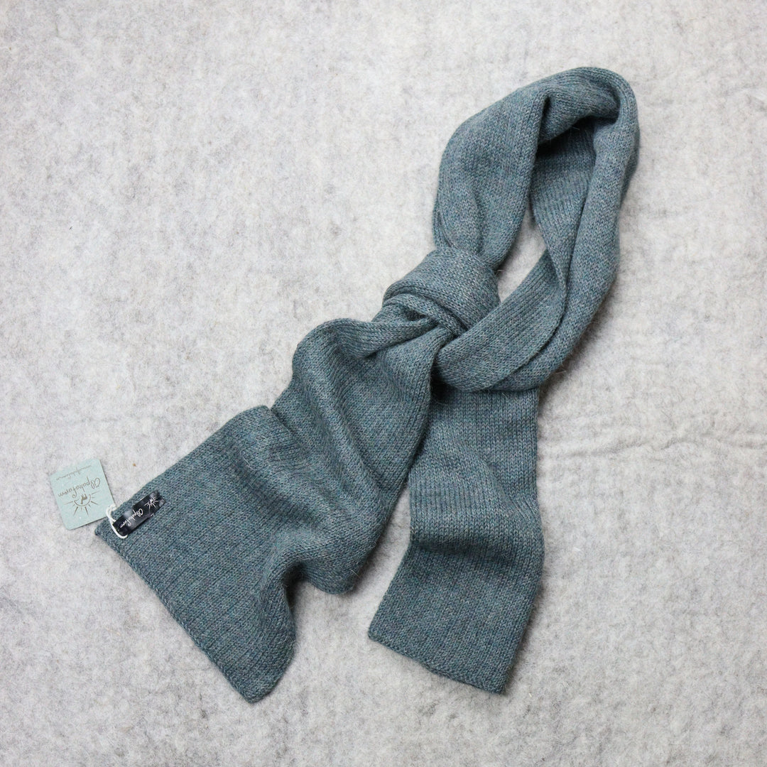 Long scarf