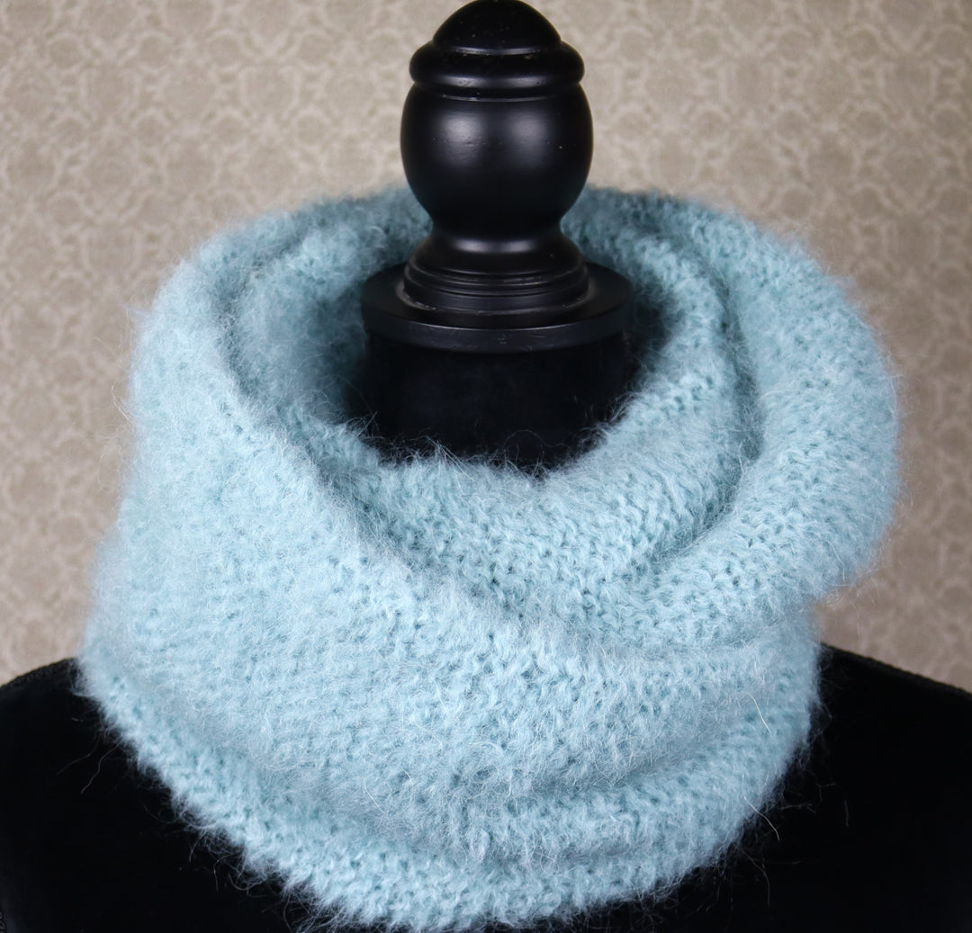 Soft alpaca wool infinity scarf - Puffy