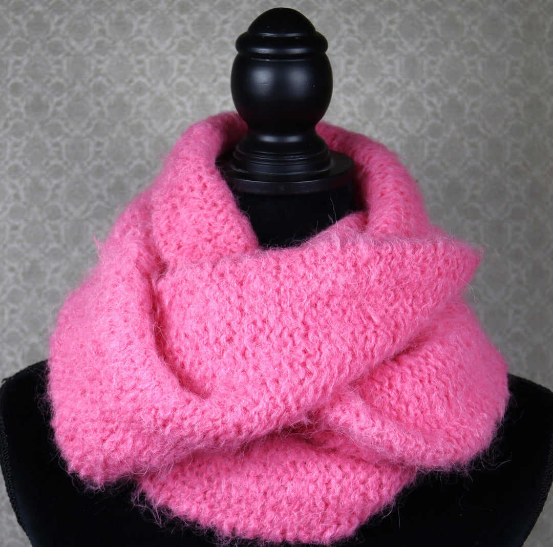 Soft alpaca wool infinity scarf - Puffy